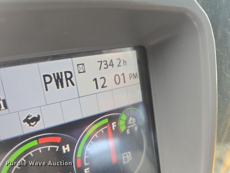 image for item ER5157 2022 John Deere 200G excavator