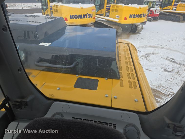 image for item ER5157 2022 John Deere 200G excavator