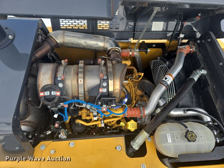 image for item ER5157 2022 John Deere 200G excavator