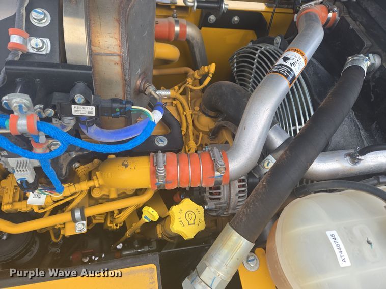 image for item ER5157 2022 John Deere 200G excavator