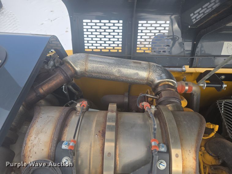 image for item ER5157 2022 John Deere 200G excavator