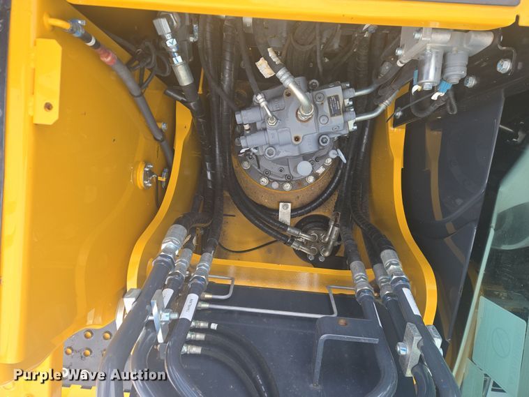 image for item ER5157 2022 John Deere 200G excavator