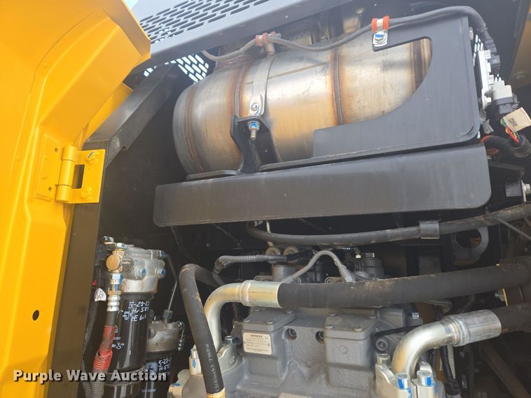 image for item ER5157 2022 John Deere 200G excavator