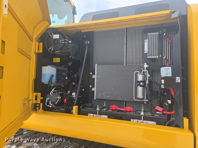 image for item ER5157 2022 John Deere 200G excavator