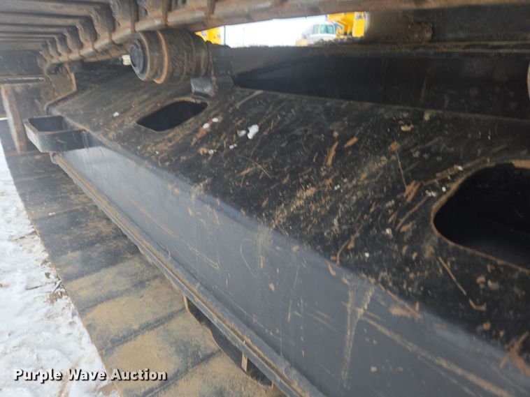 image for item ER5157 2022 John Deere 200G excavator