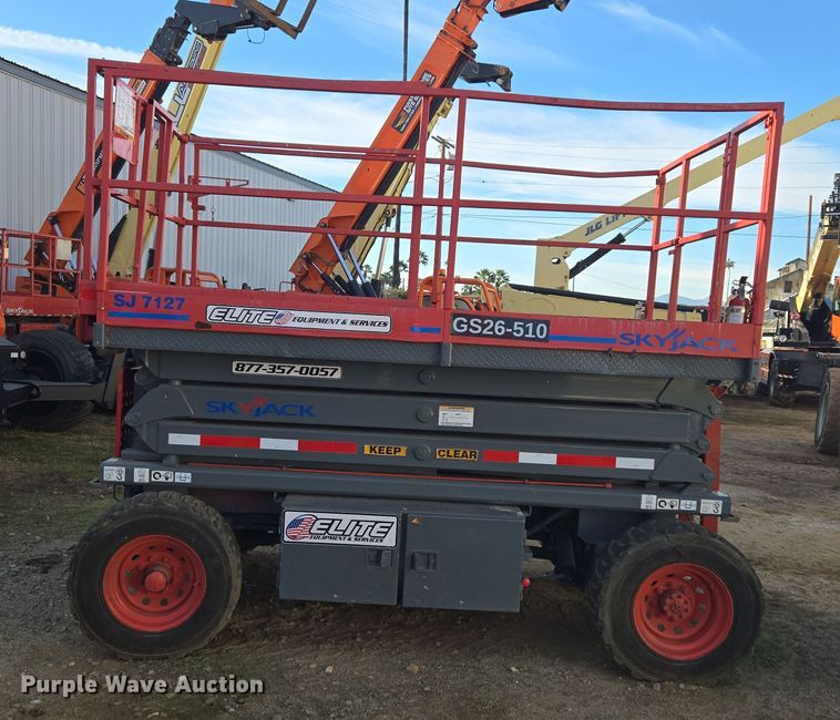 image for item ER5163 2006 Skyjack SJ7127 scissor lift