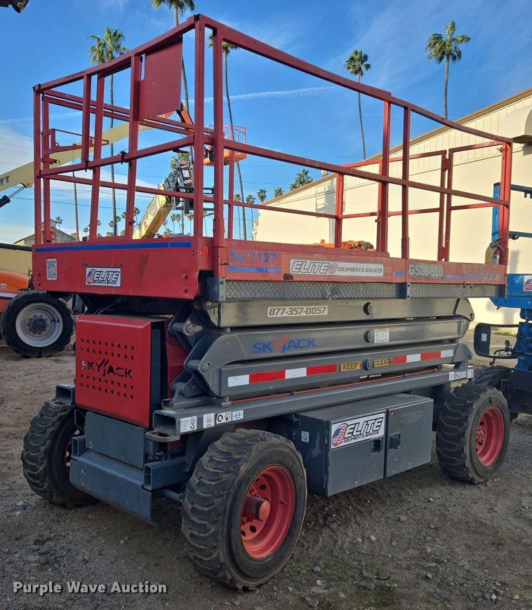 image for item ER5163 2006 Skyjack SJ7127 scissor lift