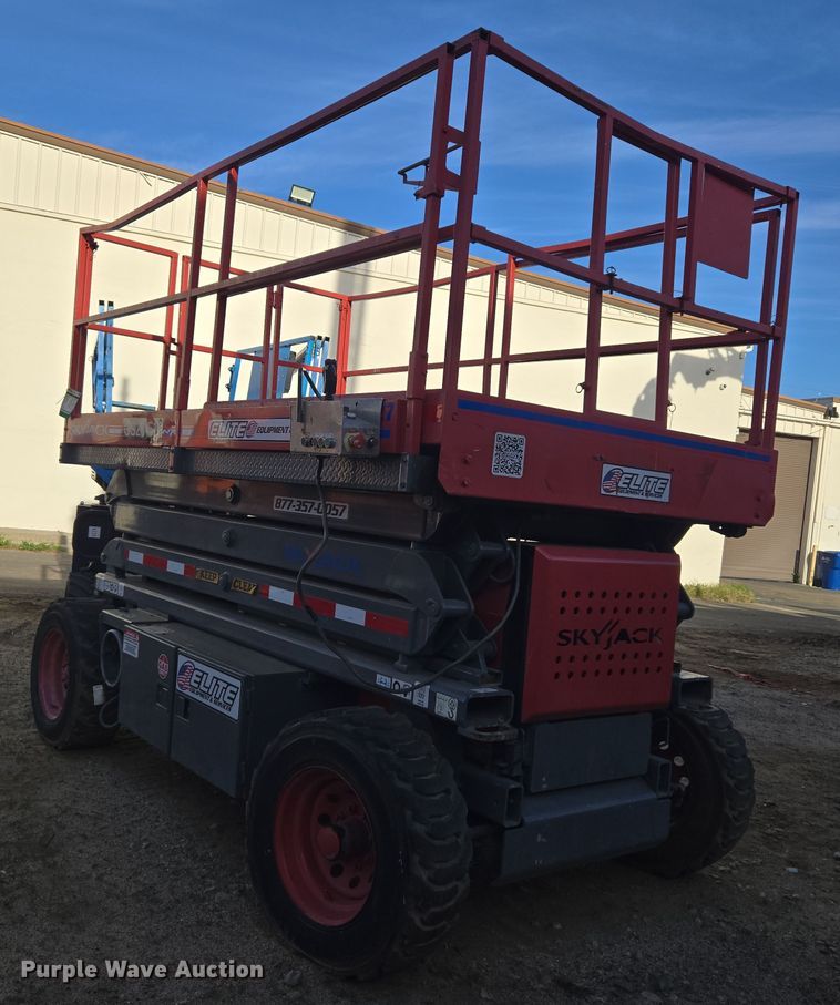 image for item ER5163 2006 Skyjack SJ7127 scissor lift