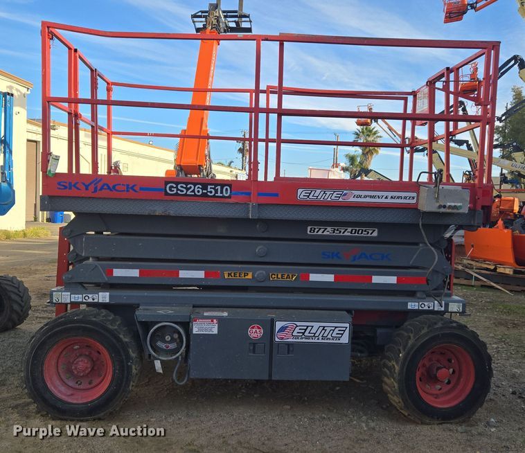 image for item ER5163 2006 Skyjack SJ7127 scissor lift