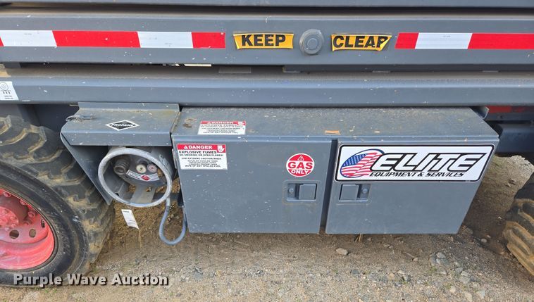 image for item ER5163 2006 Skyjack SJ7127 scissor lift