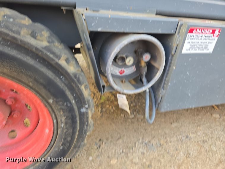 image for item ER5163 2006 Skyjack SJ7127 scissor lift