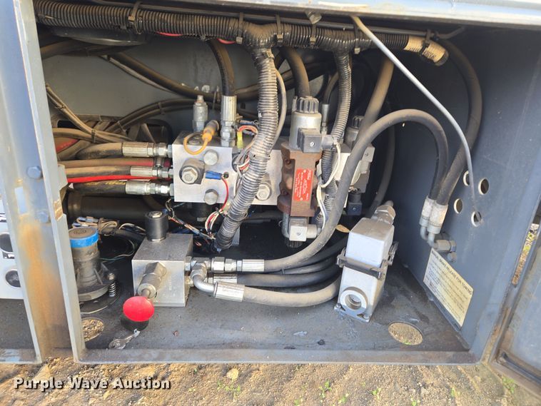 image for item ER5163 2006 Skyjack SJ7127 scissor lift