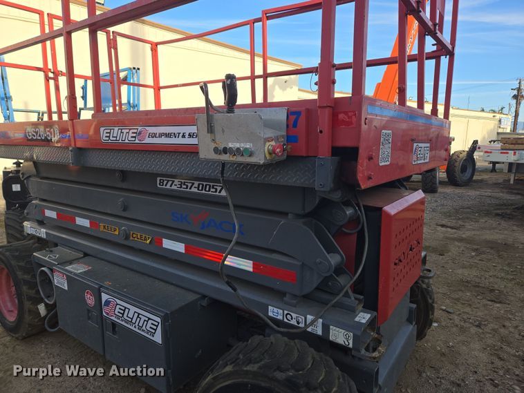 image for item ER5163 2006 Skyjack SJ7127 scissor lift
