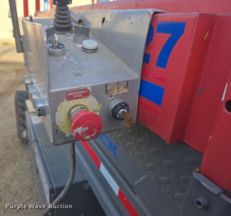 image for item ER5163 2006 Skyjack SJ7127 scissor lift