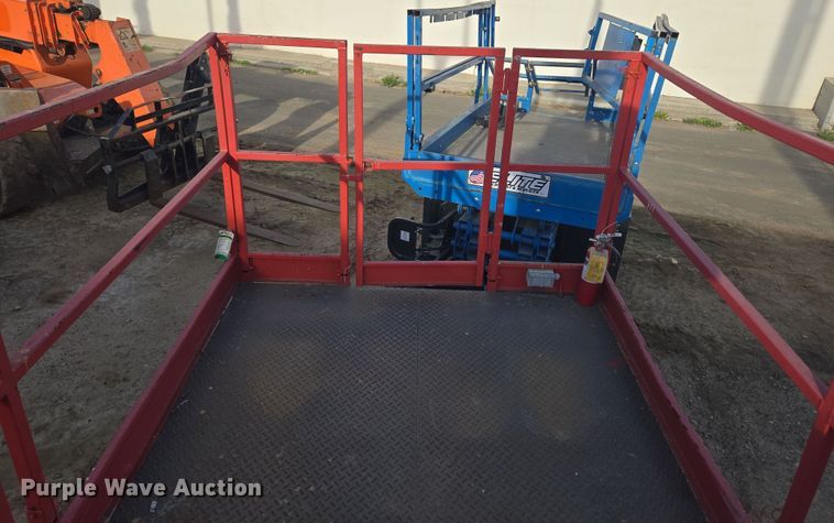 image for item ER5163 2006 Skyjack SJ7127 scissor lift