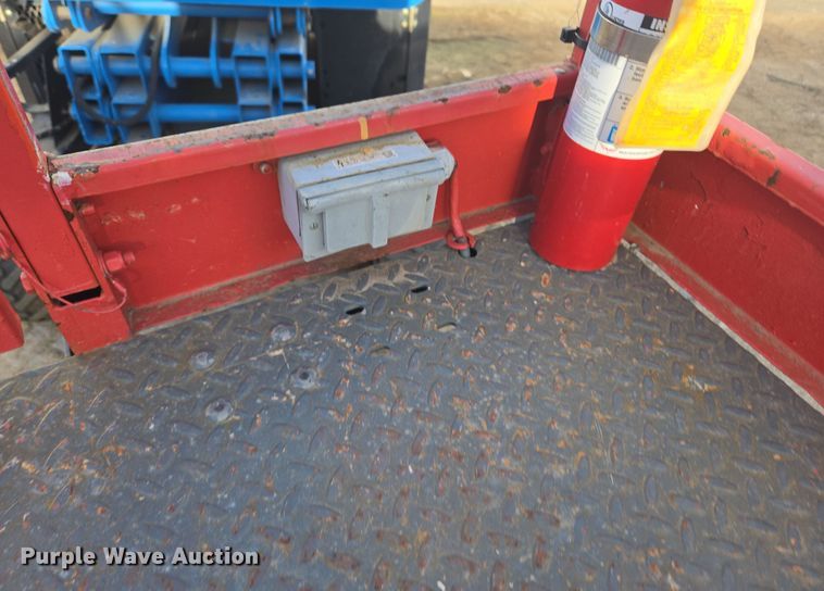 image for item ER5163 2006 Skyjack SJ7127 scissor lift