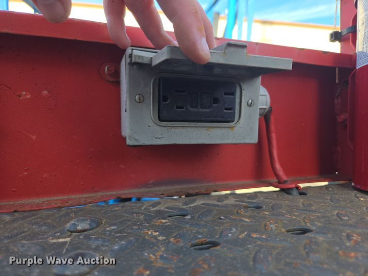 image for item ER5163 2006 Skyjack SJ7127 scissor lift