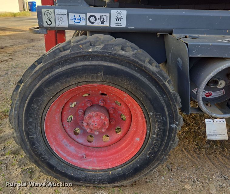 image for item ER5163 2006 Skyjack SJ7127 scissor lift