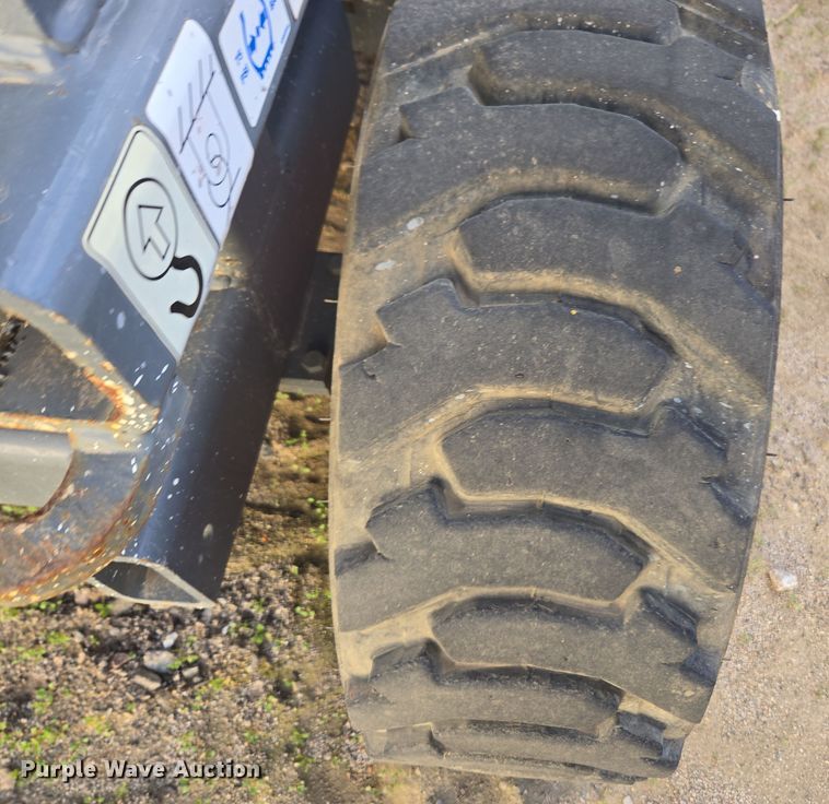 image for item ER5163 2006 Skyjack SJ7127 scissor lift