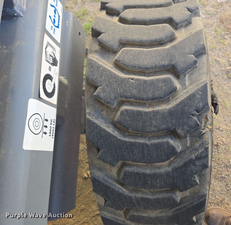 image for item ER5163 2006 Skyjack SJ7127 scissor lift