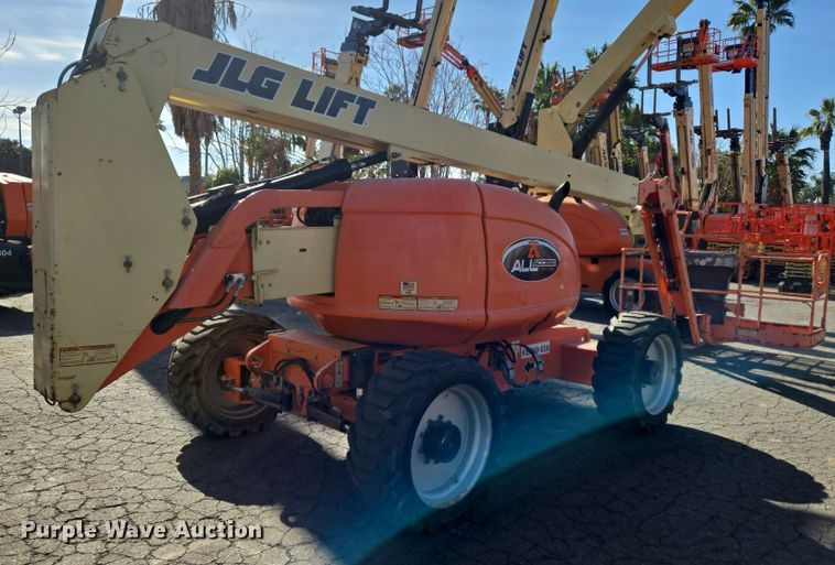 image for item ER5165 2011 JLG 600AJ boom lift