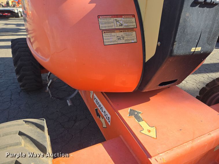 image for item ER5165 2011 JLG 600AJ boom lift