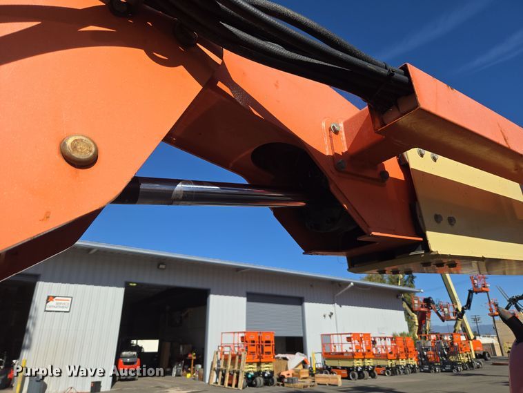 image for item ER5165 2011 JLG 600AJ boom lift