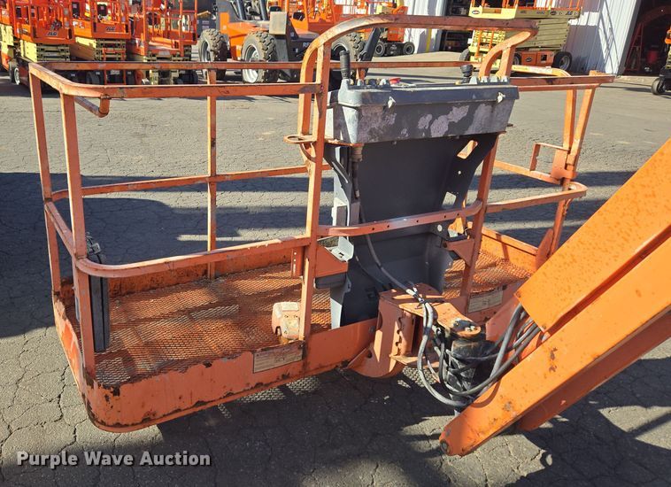 image for item ER5165 2011 JLG 600AJ boom lift