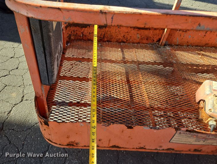 image for item ER5165 2011 JLG 600AJ boom lift