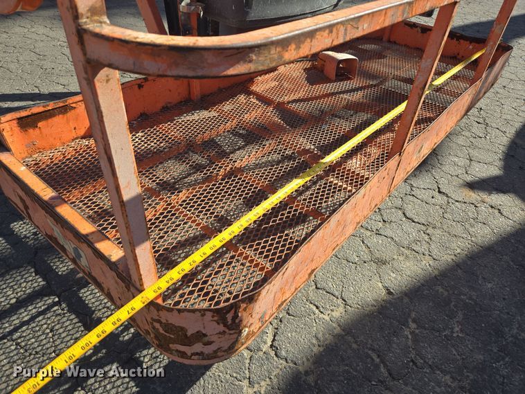 image for item ER5165 2011 JLG 600AJ boom lift