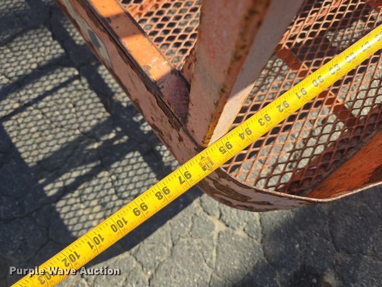 image for item ER5165 2011 JLG 600AJ boom lift