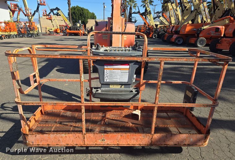 image for item ER5165 2011 JLG 600AJ boom lift