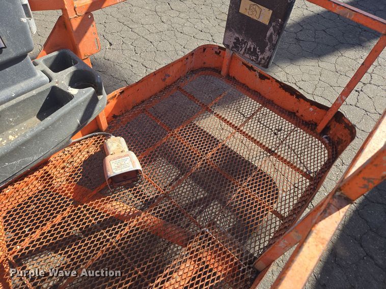 image for item ER5165 2011 JLG 600AJ boom lift