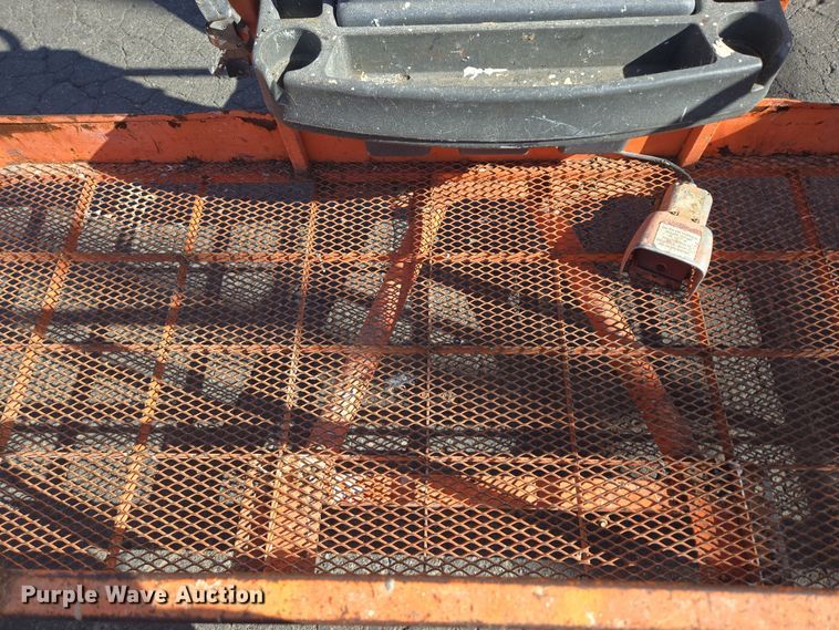 image for item ER5165 2011 JLG 600AJ boom lift