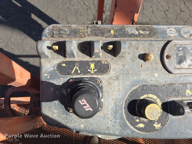 image for item ER5165 2011 JLG 600AJ boom lift