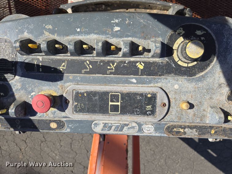 image for item ER5165 2011 JLG 600AJ boom lift