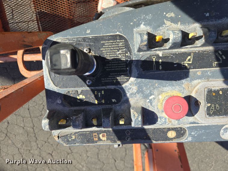 image for item ER5165 2011 JLG 600AJ boom lift