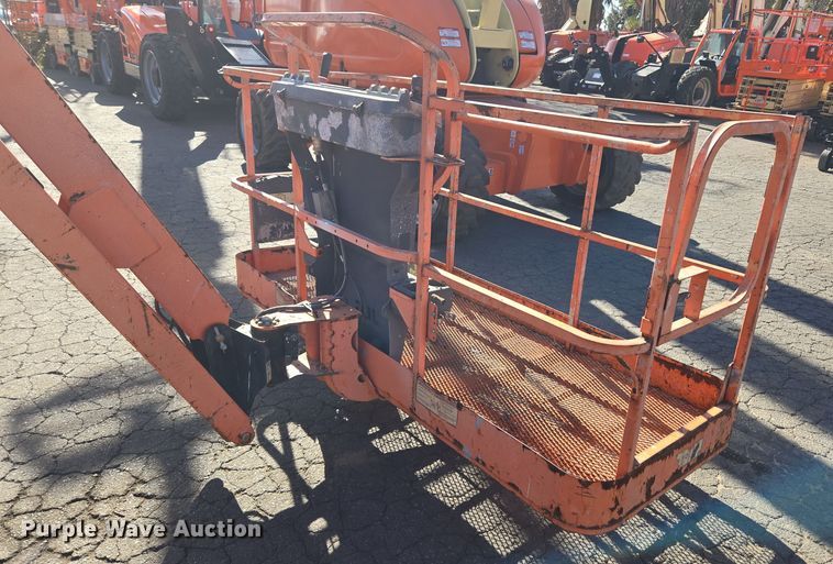 image for item ER5165 2011 JLG 600AJ boom lift