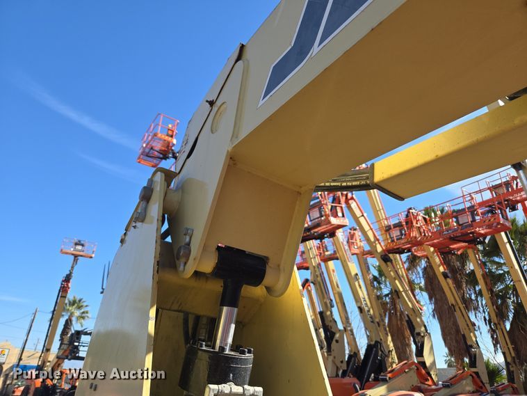 image for item ER5165 2011 JLG 600AJ boom lift