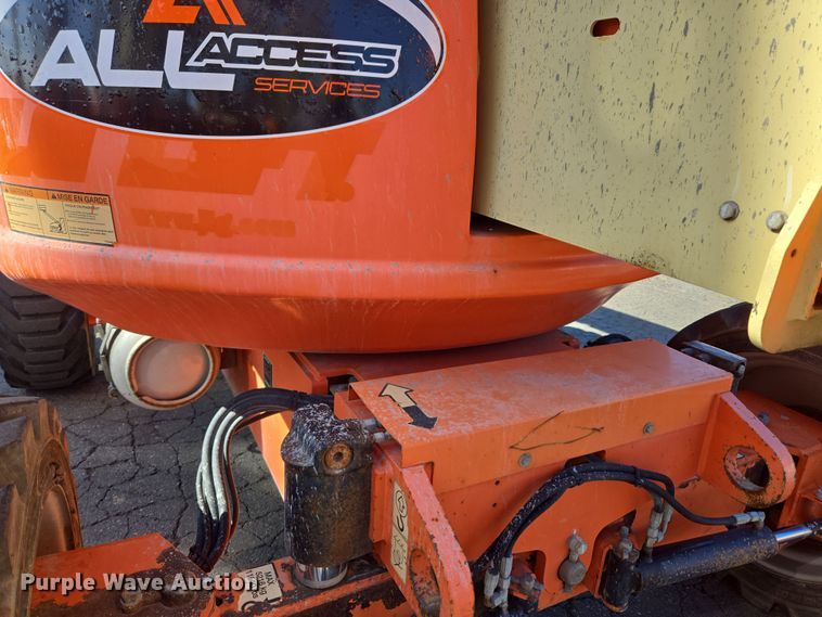 image for item ER5165 2011 JLG 600AJ boom lift