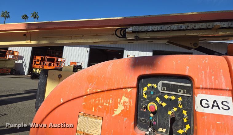 image for item ER5165 2011 JLG 600AJ boom lift
