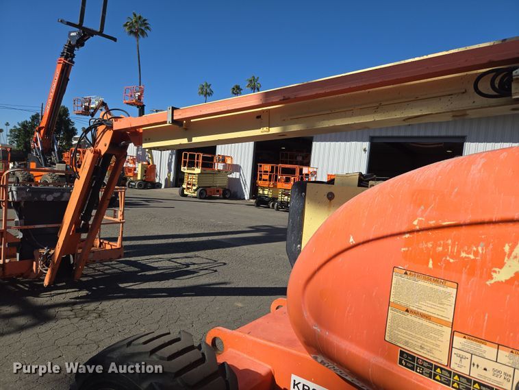 image for item ER5165 2011 JLG 600AJ boom lift