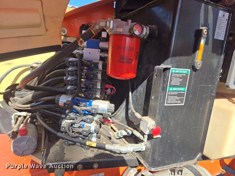 image for item ER5165 2011 JLG 600AJ boom lift