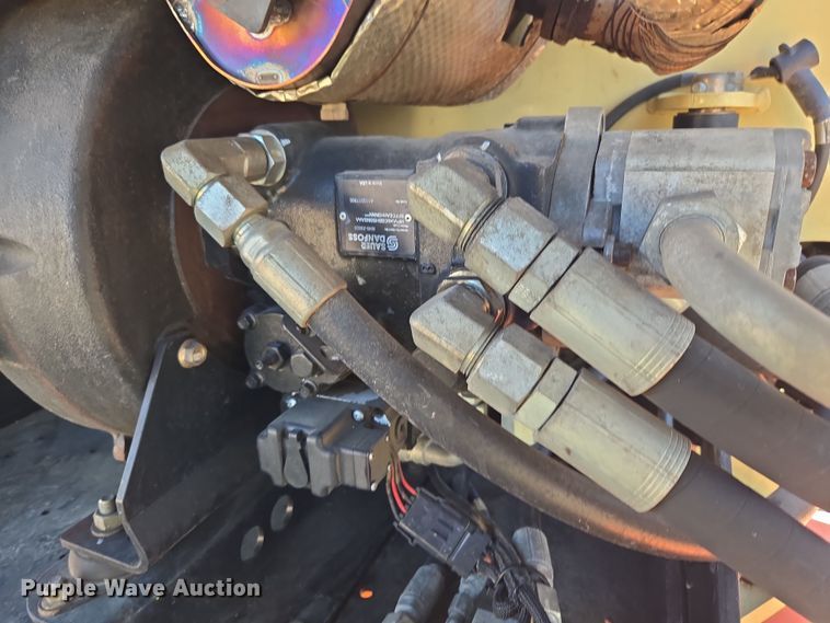 image for item ER5165 2011 JLG 600AJ boom lift