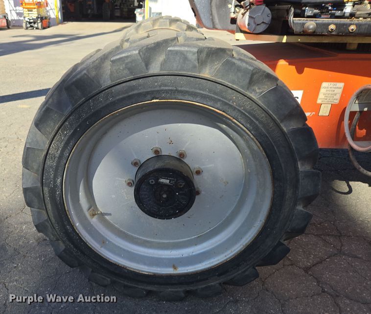 image for item ER5165 2011 JLG 600AJ boom lift