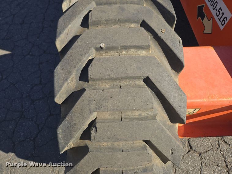 image for item ER5165 2011 JLG 600AJ boom lift