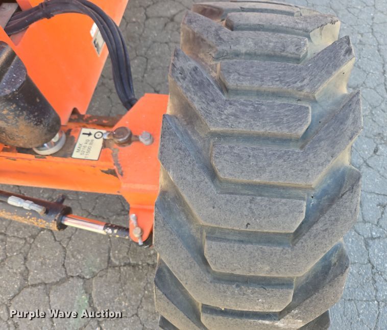 image for item ER5165 2011 JLG 600AJ boom lift