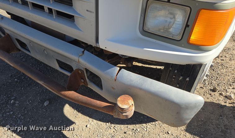 image for item ER5168 1996 Ford F800 water truck