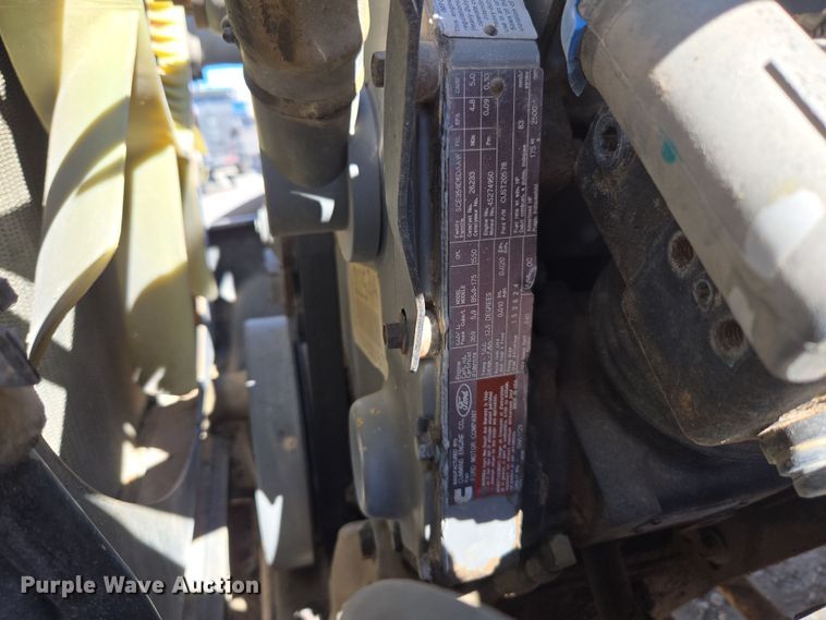 image for item ER5168 1996 Ford F800 water truck