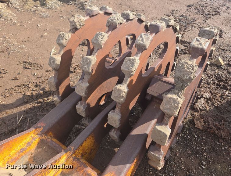 image for item ER5176 Excavator compaction wheel